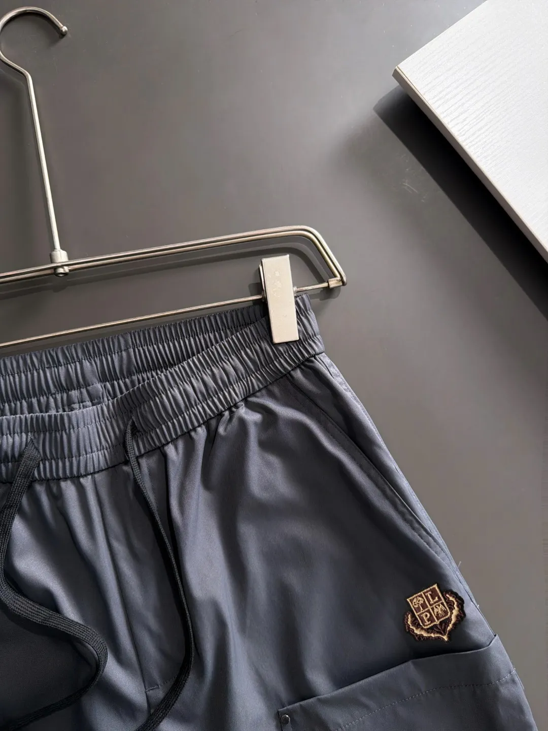 Next day shipping Premium goods LP 2036 Spring/Summer New Arrival elastic band casual shorts, counter-customized fabrics Breathable, high comfort, impeccable details, brand element design concept, reflecting high quality. It feels delicate and soft! It presents a casual cut and the upper body shape is great! Sizes:S-4XL